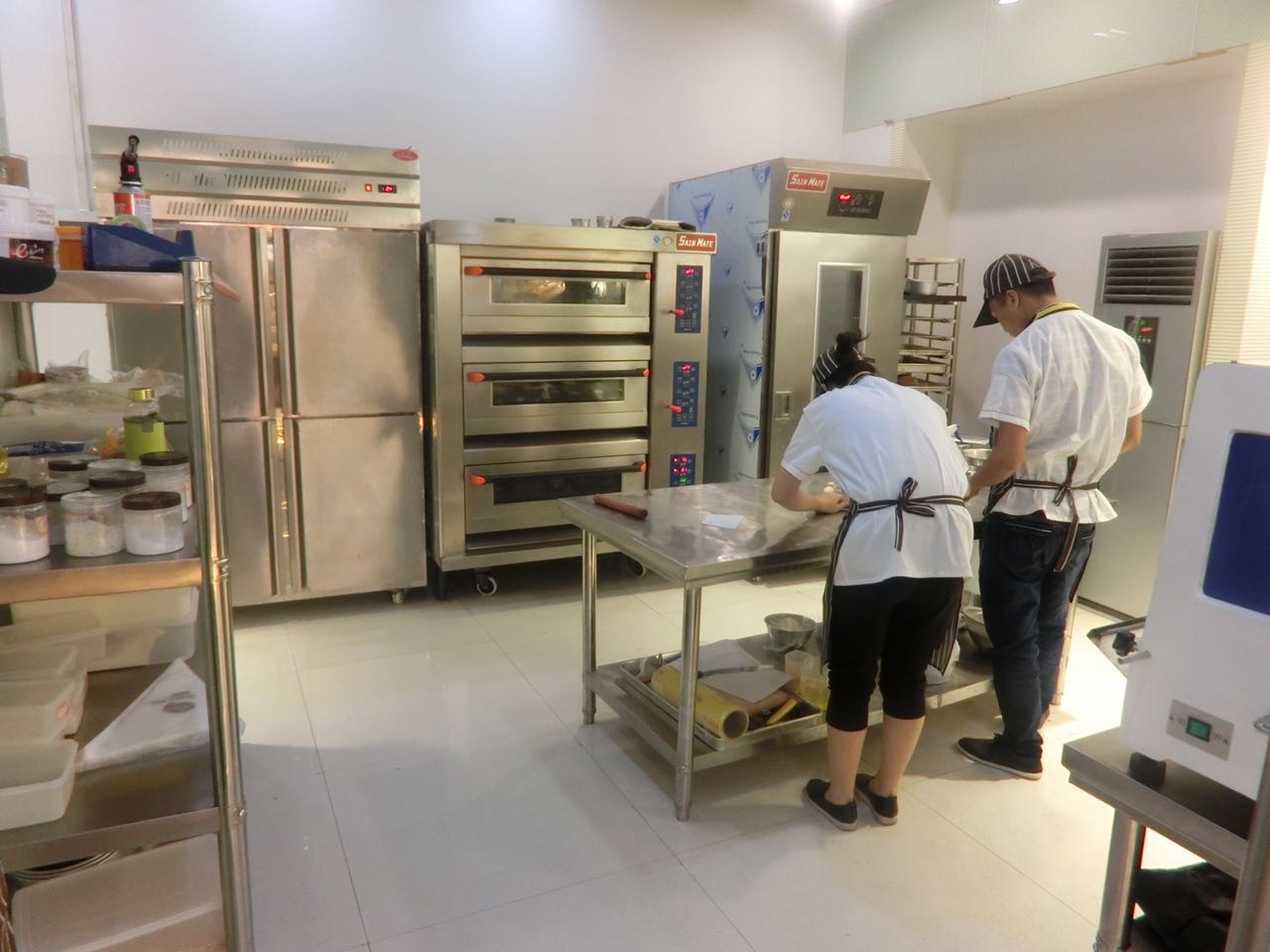 加盟华林品华居法式烘焙面包 鼎力相助保证财富!