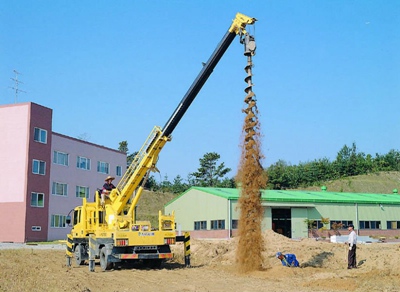 邦立挖掘机螺旋钻直销光伏螺旋钻厂家价格低