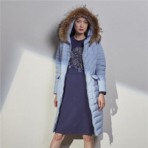女装代理加盟宁波知名品牌服装加盟服饰加盟宁波伊思君凯供