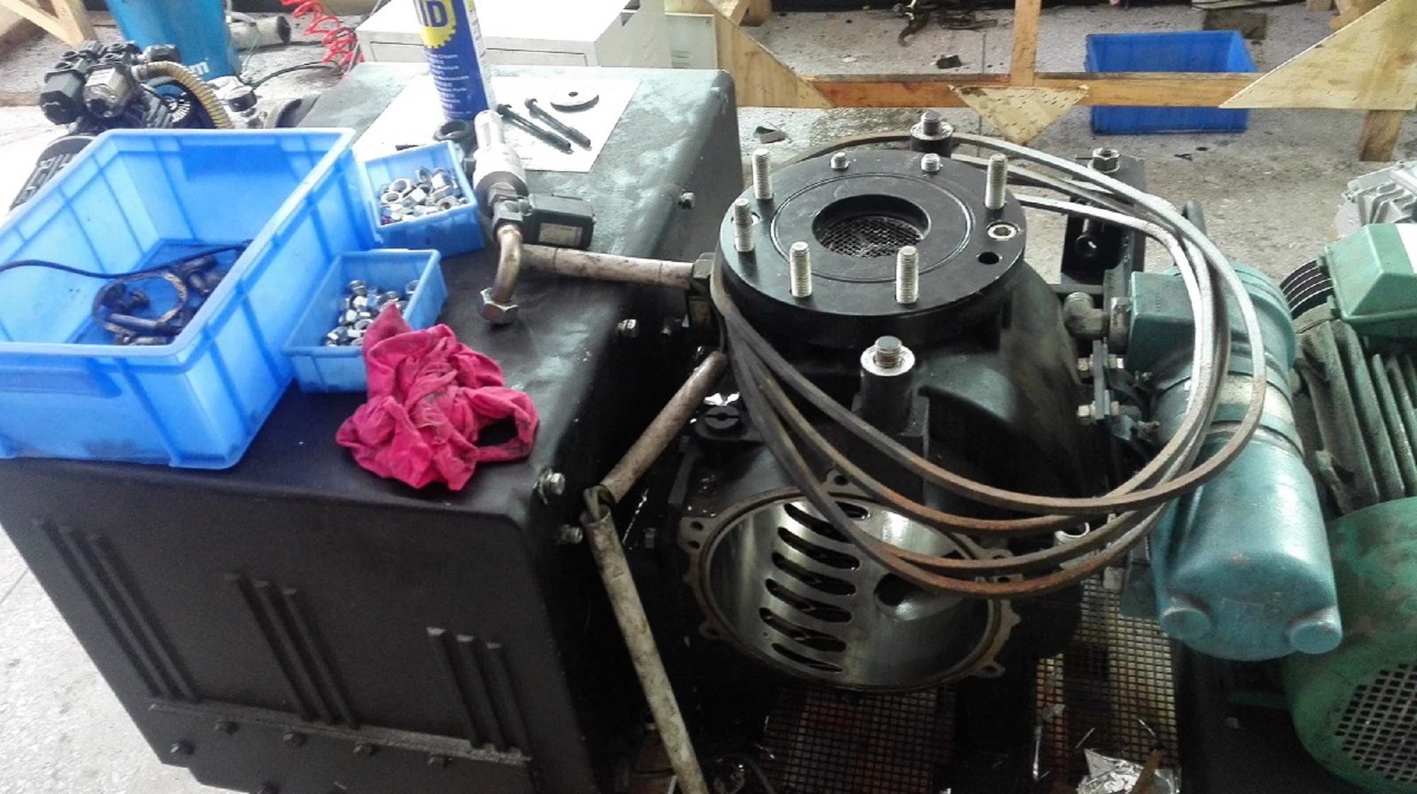 专业莱宝SV300B系列真空泵保养维修