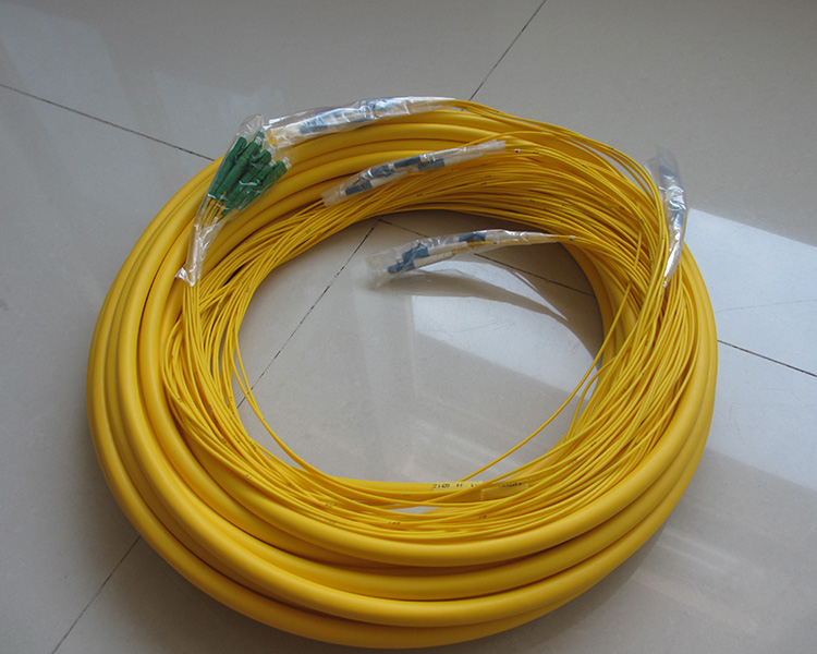 供应SC 12芯束状尾纤1.5M 光纤跳线