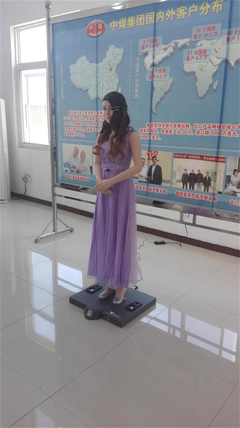 美女仿真人迎宾机器人