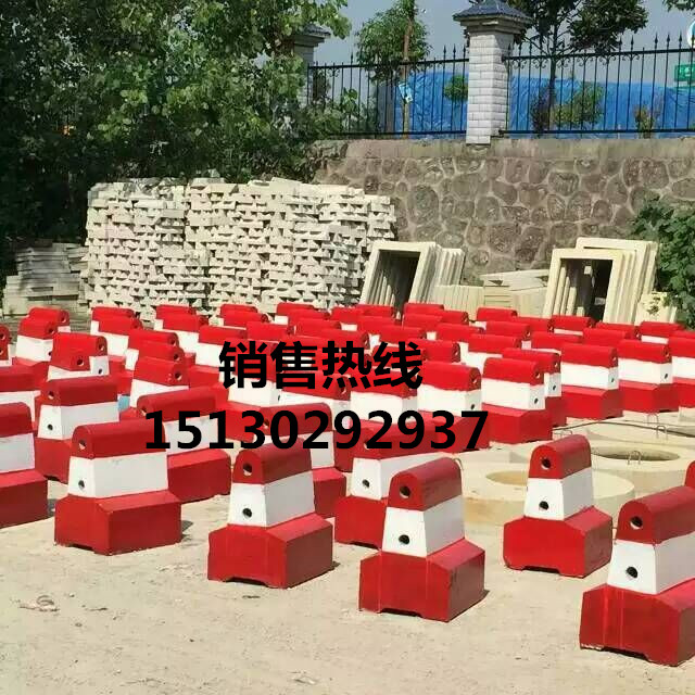 公路隔离墩模具成型机配套