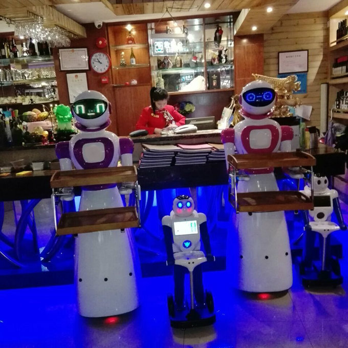 智能送餐机器人、餐饮送菜机器人