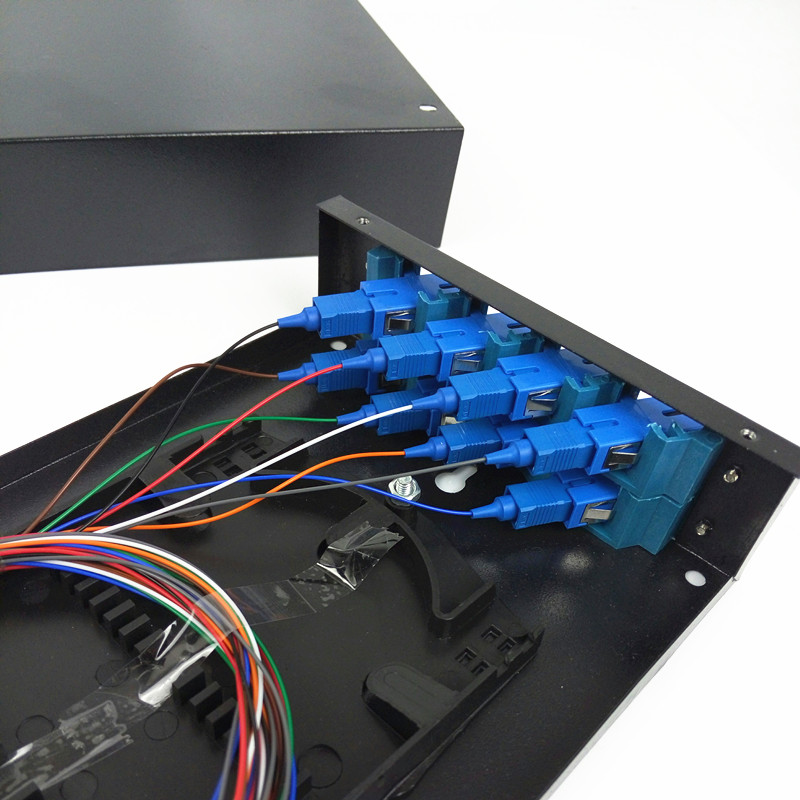 机架式光缆终端盒 SC满配8芯光缆终端盒