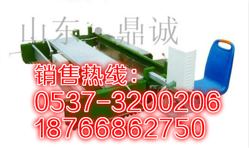 宁夏中卫塑胶跑道摊铺机专业厂家 电动机械式大型体育中心摊平铺设机