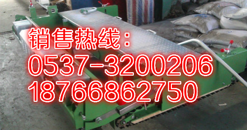 河北石家庄自走式学校操场摊铺机 塑胶跑道铺设机 体育设施专业厂家