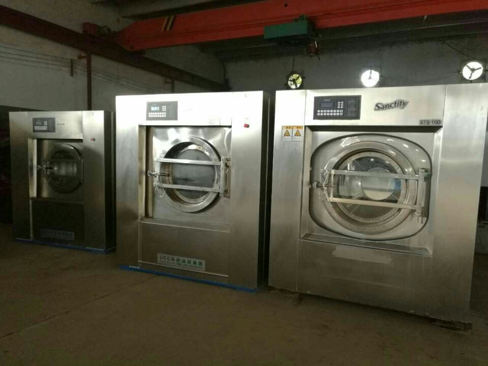 呼和浩特处理一套水洗厂设备，二手100公斤大型洗衣机