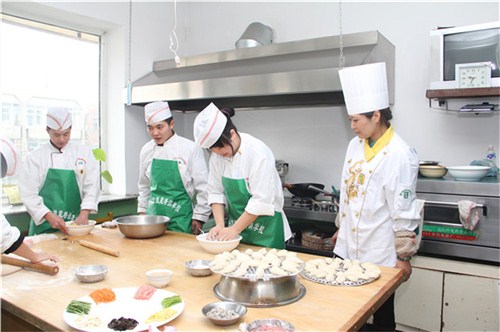 哪里有韩国料理特色课程 东方供 哪里有韩国料理特色课程培训班