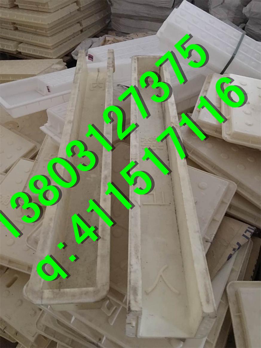 正宁县批发钢丝网立柱塑料模具