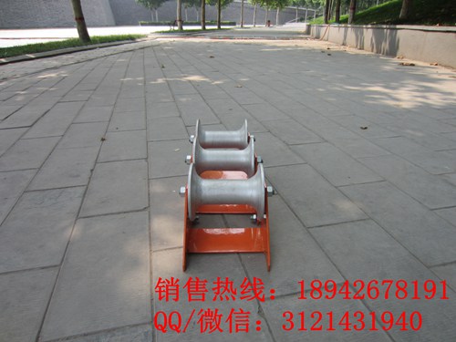 供应 尼龙轮/铝轮/铁轮 多联井口滑车 地面多联电缆滑轮 质量保证