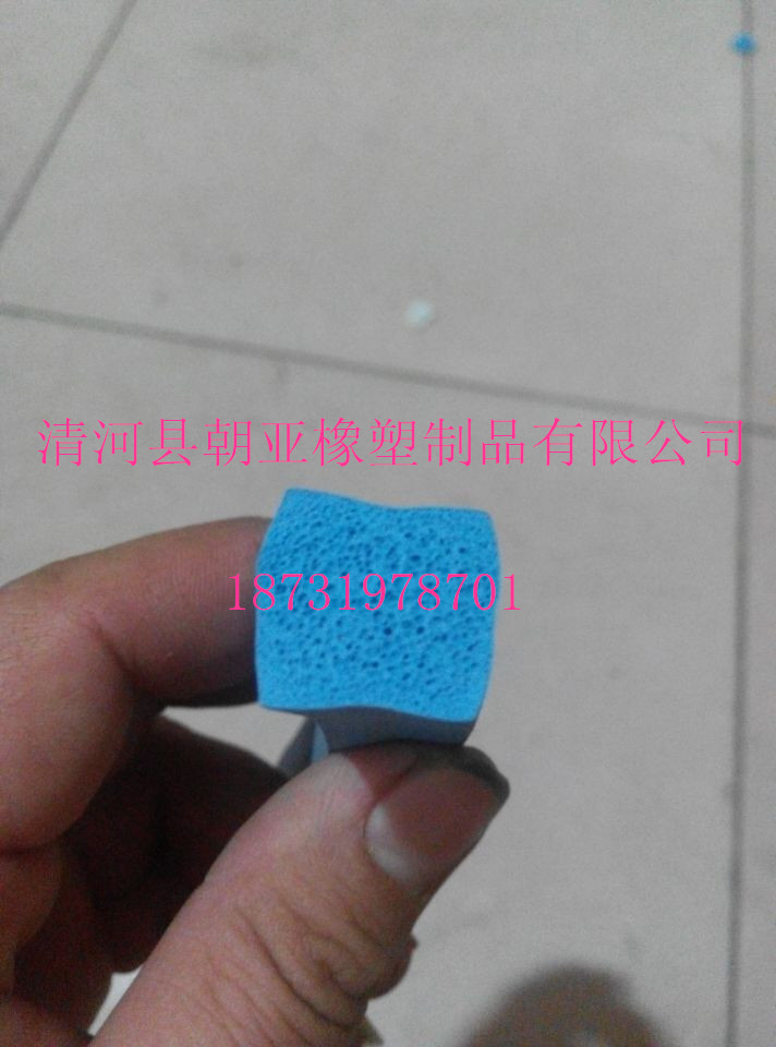 万宁硅胶挤出条,硅胶方条