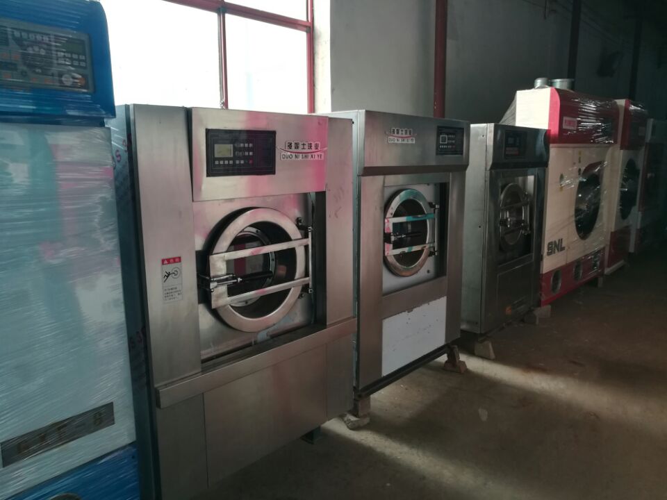 阜新出售二手30公斤水洗机，洗毛巾浴巾工作服设备