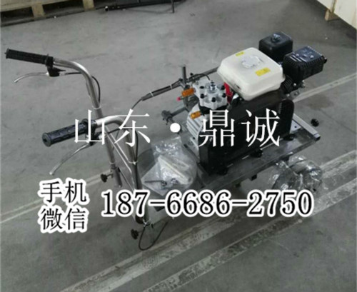 安徽六安塑胶篮球场运动场地划线机 小型本田汽油机高压无气划线车 体育场地面标线机