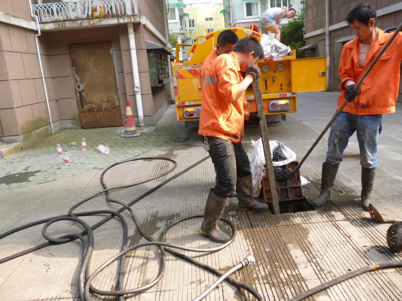 苏州园区管道清淤公路桥梁涵洞清理--排水设施守护者