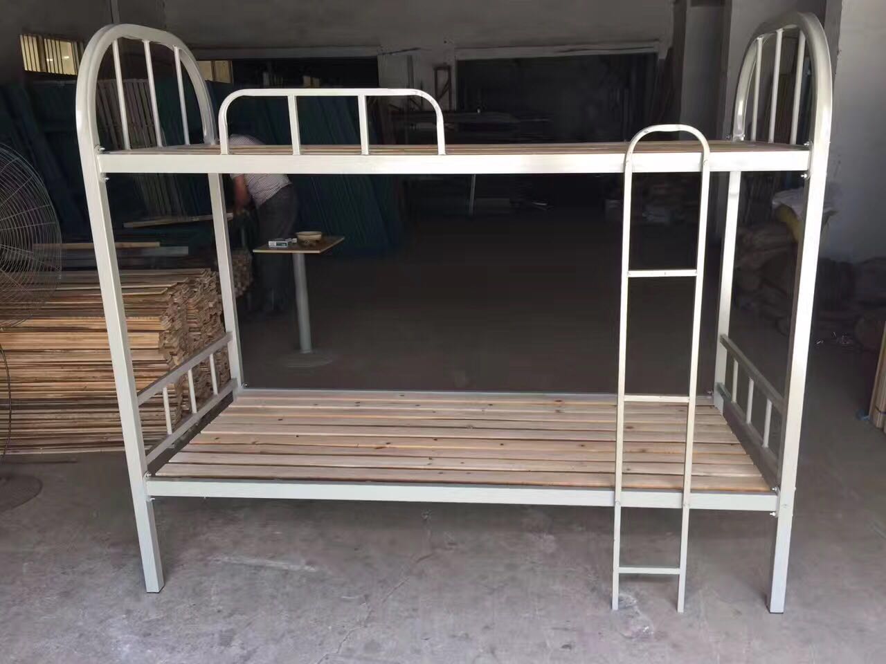 合肥上下铺铁架床批发出售高低铁床员工宿舍床