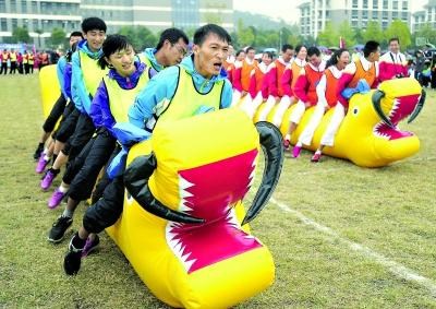 趣味家庭日 亲子运动会 增进与孩子间的感情 足骥供