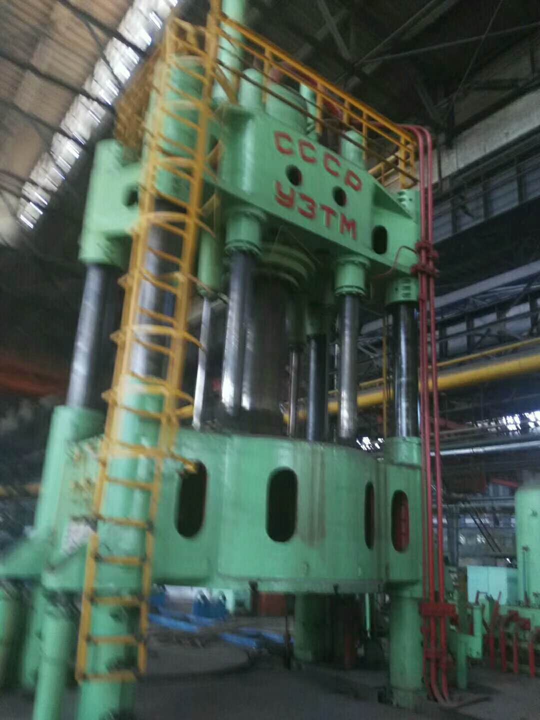 俄罗斯2500吨水压机