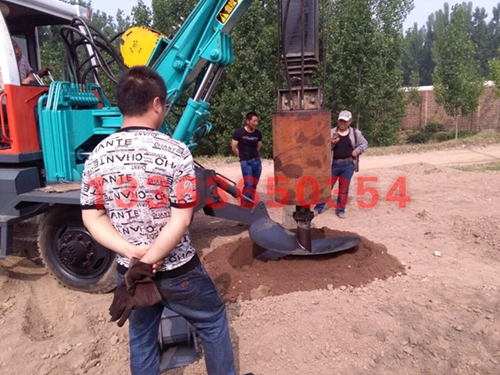 山东力强小型轮式LQ180-13旋挖钻机 、打桩机 -性价比高-销量！
