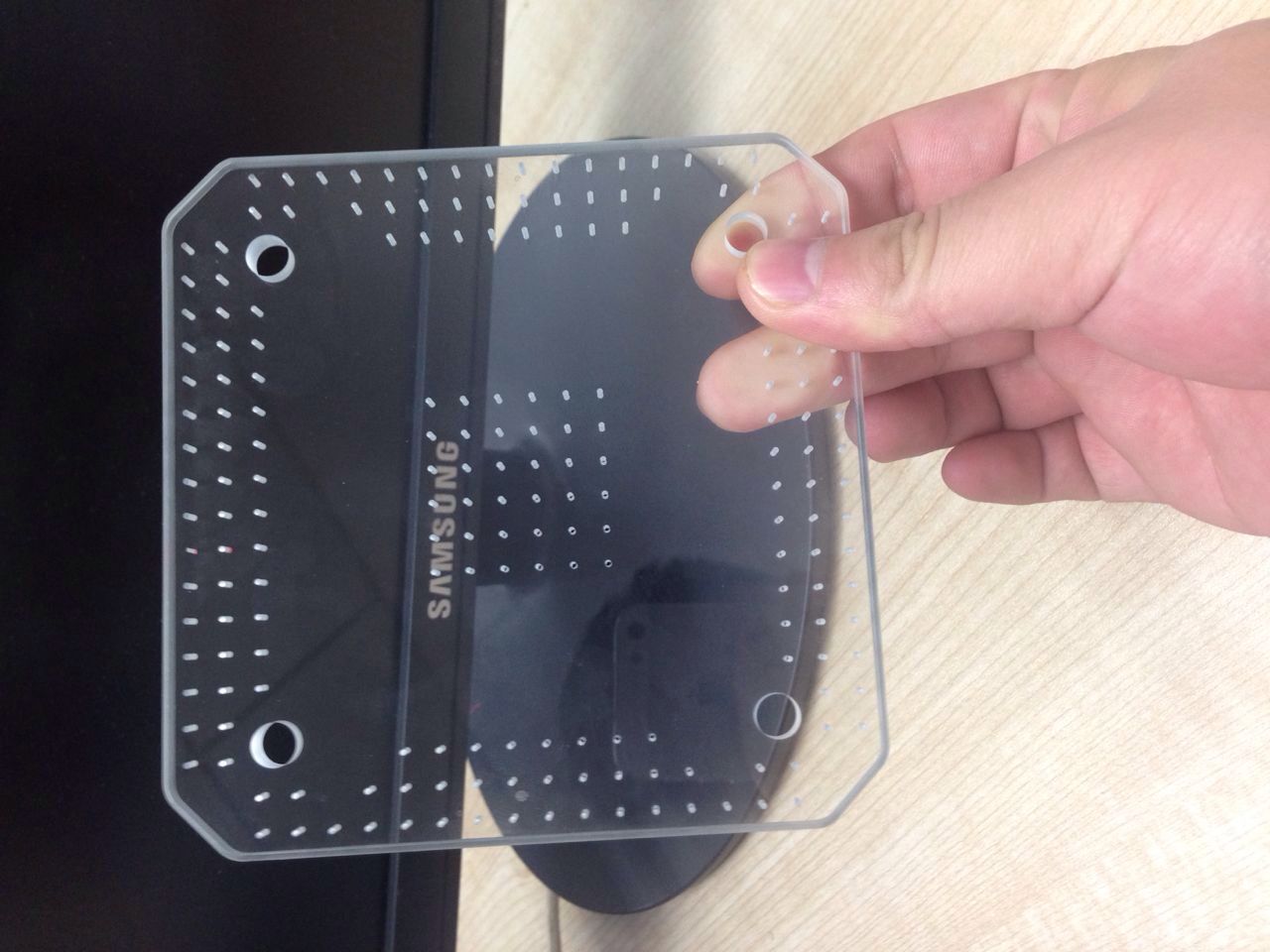 玻璃器皿上海激光钻孔_玻璃杯子切割_石英玻璃管子激光打孔