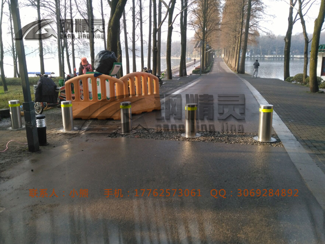 武汉升降路桩 半自动升降路桩 防冲撞路桩批发 路桩价格 汉口火车站升降路桩厂家 钢精灵升降路桩