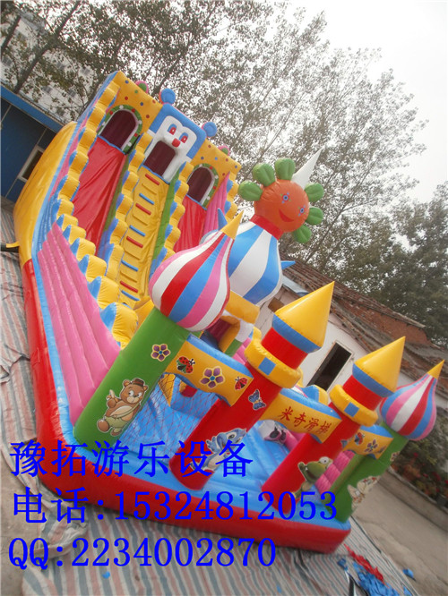 五彩多姿的充气蹦蹦床厂家电话 精美充气城堡价格