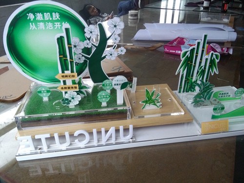 设计化妆品展示架 聚荣供 化妆品展示架设计效果图