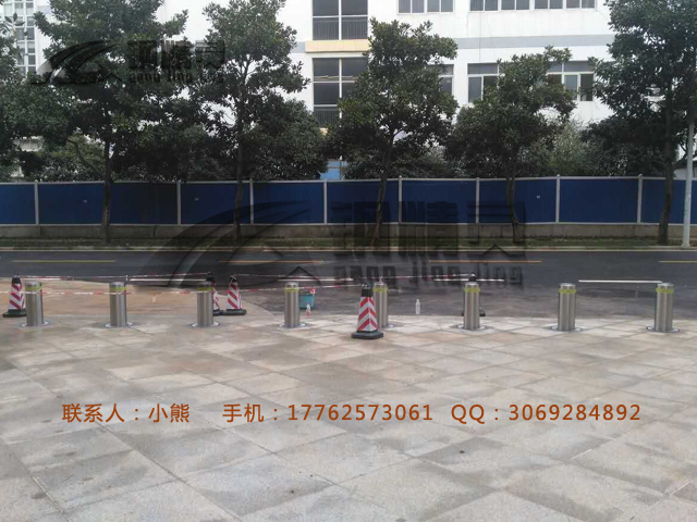 湖北厂家批发固定式路桩 防冲撞路桩 武汉钢精灵路桩 汉口火车站路桩