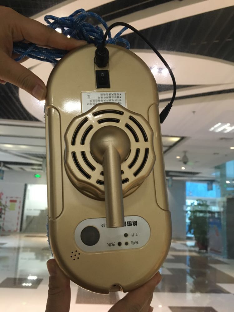 厂家生产销售擦玻璃机器人-