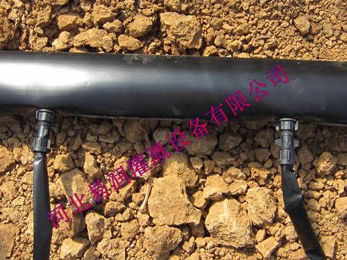 迷宫式滴水带成型粘合性好[山西圆白菜大田贴片式滴灌带]