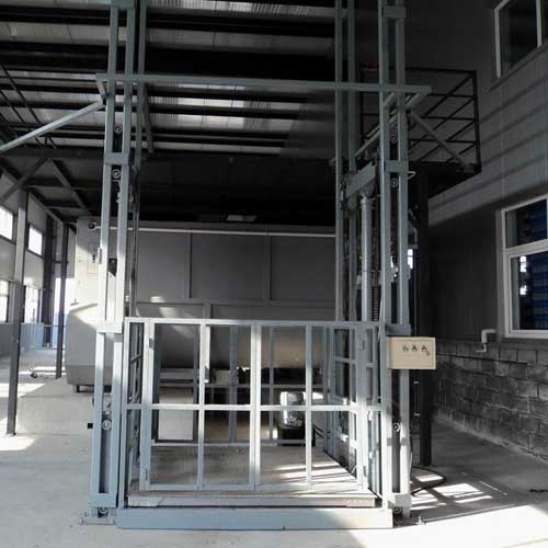 鑫聚鑫液压移动式登车桥,吉林省升降平台放心的移动式登车桥