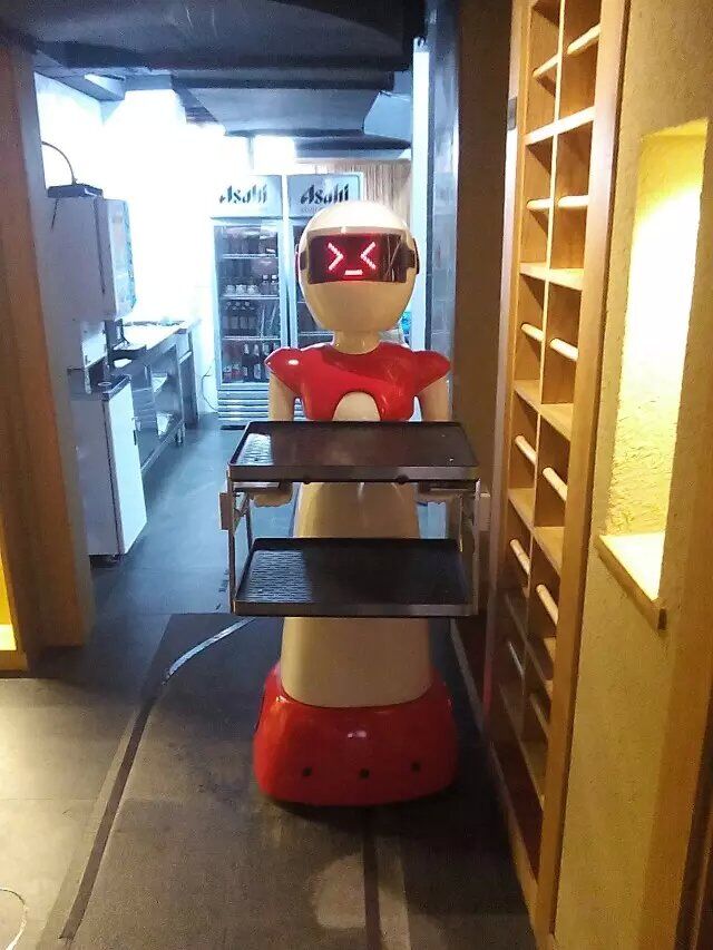 不开工资的智能送餐机器人