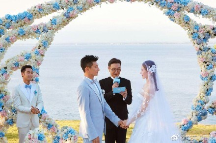 广州浪漫定制婚纱 定制新郎礼服婚纱 定制手工服饰非梵格尚供