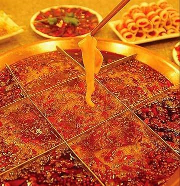 九宫格老火锅选伟泽餐饮九宫格老火锅，服务好
