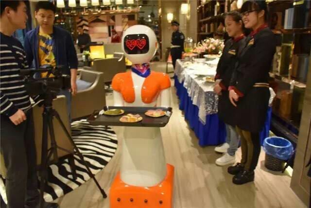 生产供应送餐机器人、