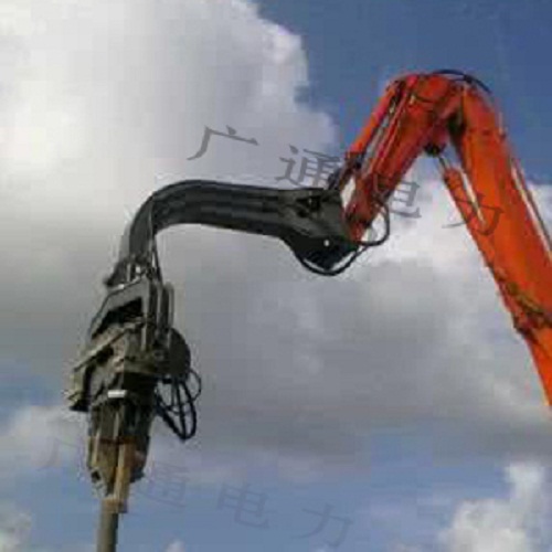 VV220型液压高频震动砸桩机打击力可达到21T