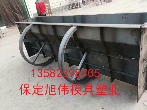 高速公路防撞墙钢模具耐蚀抗压使用寿命长