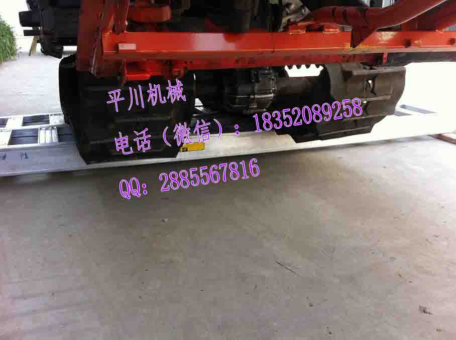 履带式收割机上下车铝梯