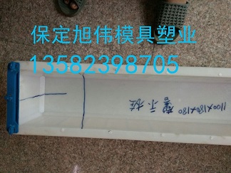 我公司生产警示柱模具防护桩预制理念