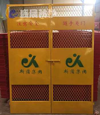 专业生产施工电梯安全门/北京施工电梯安全门/工地电梯安全门