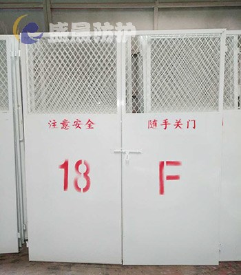 电梯安全门厂家_建筑安全门哪家好_施工安全门现货