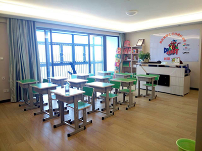 小孩要上幼儿园还是创意手工班