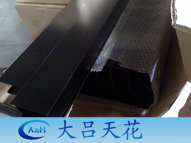 铝方通吊顶 热转印滚涂木纹吊顶 铝方管铝格栅U型槽天花幕墙定制
