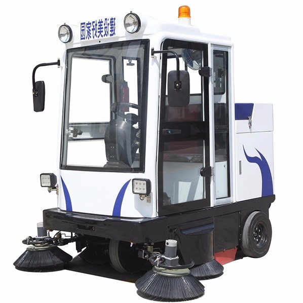 供应新款重庆驾驶式扫地机 抗热耐磨的重庆驾驶式扫地机批发