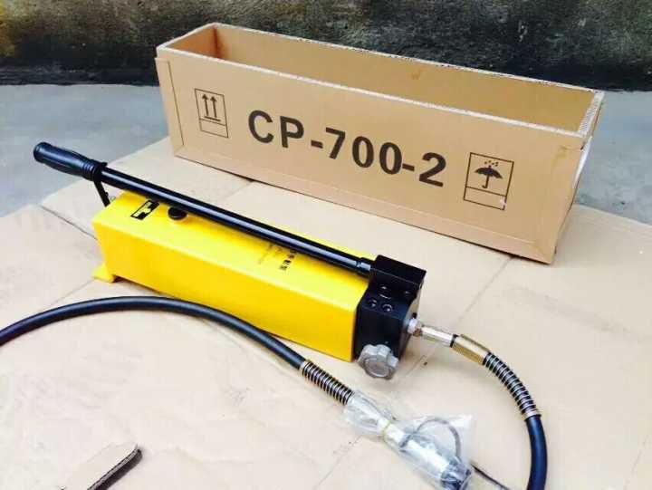 产品名称:手动液压泵  1,型号:cp-700  2,最da输出压力:700kg/cm