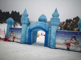 销售滑雪场卡通充气拱门