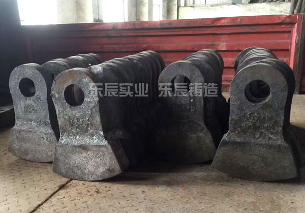 巩义东辰方箱破锤头批发 加工高品质双复合破碎机锤头