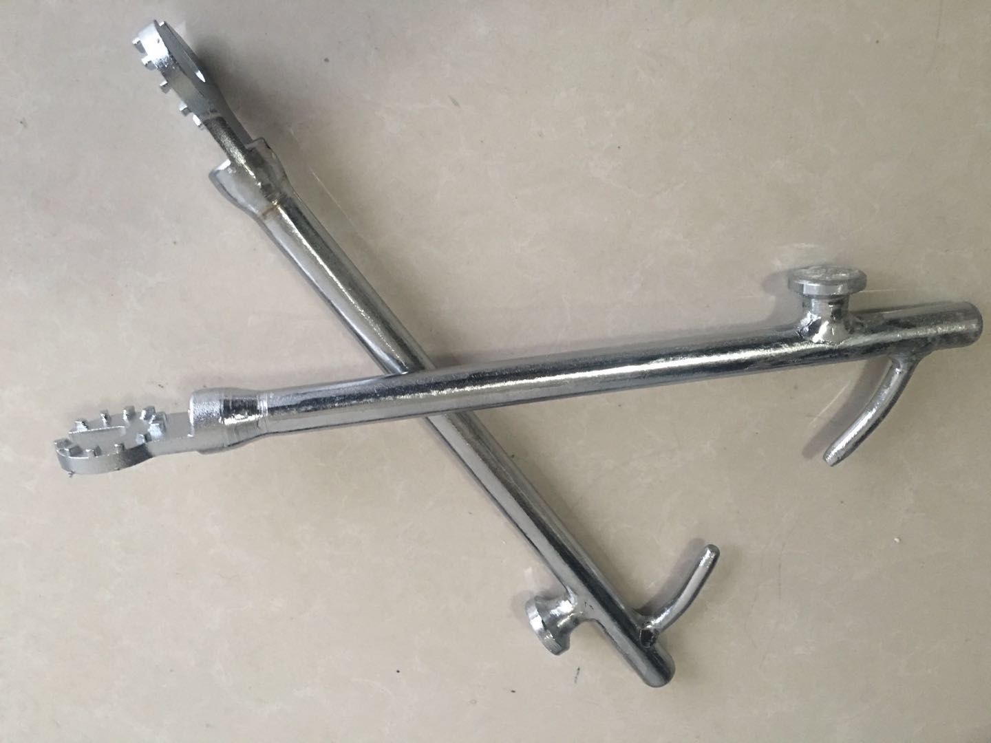 线路检修R销拔销器铁塔更换瓷瓶R销拔销器现货