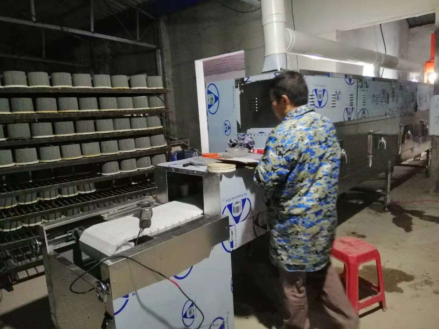 工业陶瓷微波干燥机