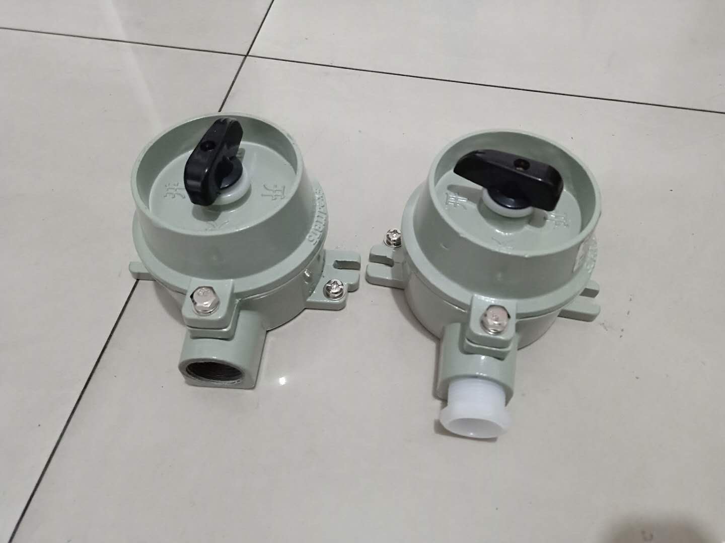 SW-10系列防爆照明开关
